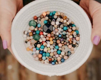 Kit para hacer pulseras DIY / Cuentas de cristal y piedras preciosas / Permite hacer de 8 a 12 pulseras / Regalo creativo para hacer joyas