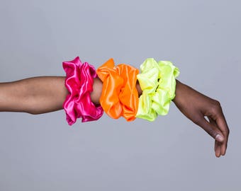 Neon Scrunchies Set, 90's Scrunchies, 90's Fashion, Elastic Hair Ties, Colorful Ponytail Holders, Pink Green Orange, Bright Hair Accessories