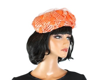 60s Pillbox Hat Sz L Vintage Orange Chiffon Peach Shiny Raffia Straw Tulle Cap