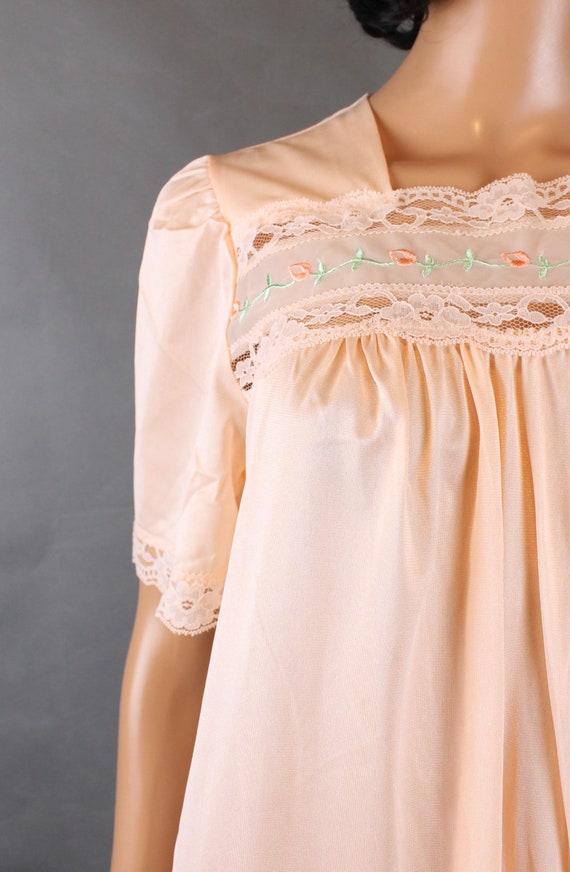 NOS Nightgown Sz S Vintage Peach Shiny Nylon Embr… - image 2