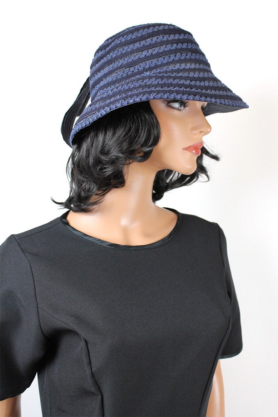 40s Cloche Hat 7 1/8 M Vintage Navy Blue Straw Ra… - image 1