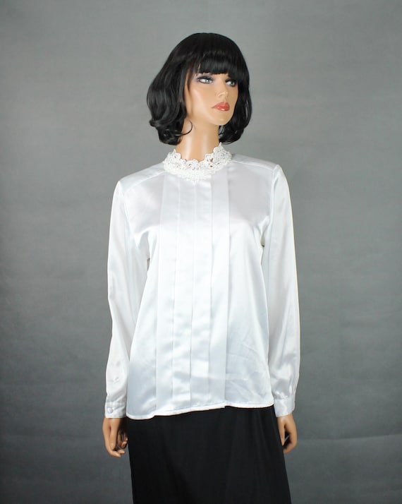 White Satin Blouse Sz 8 M Vintage 80s High Lace Turtleneck Collar