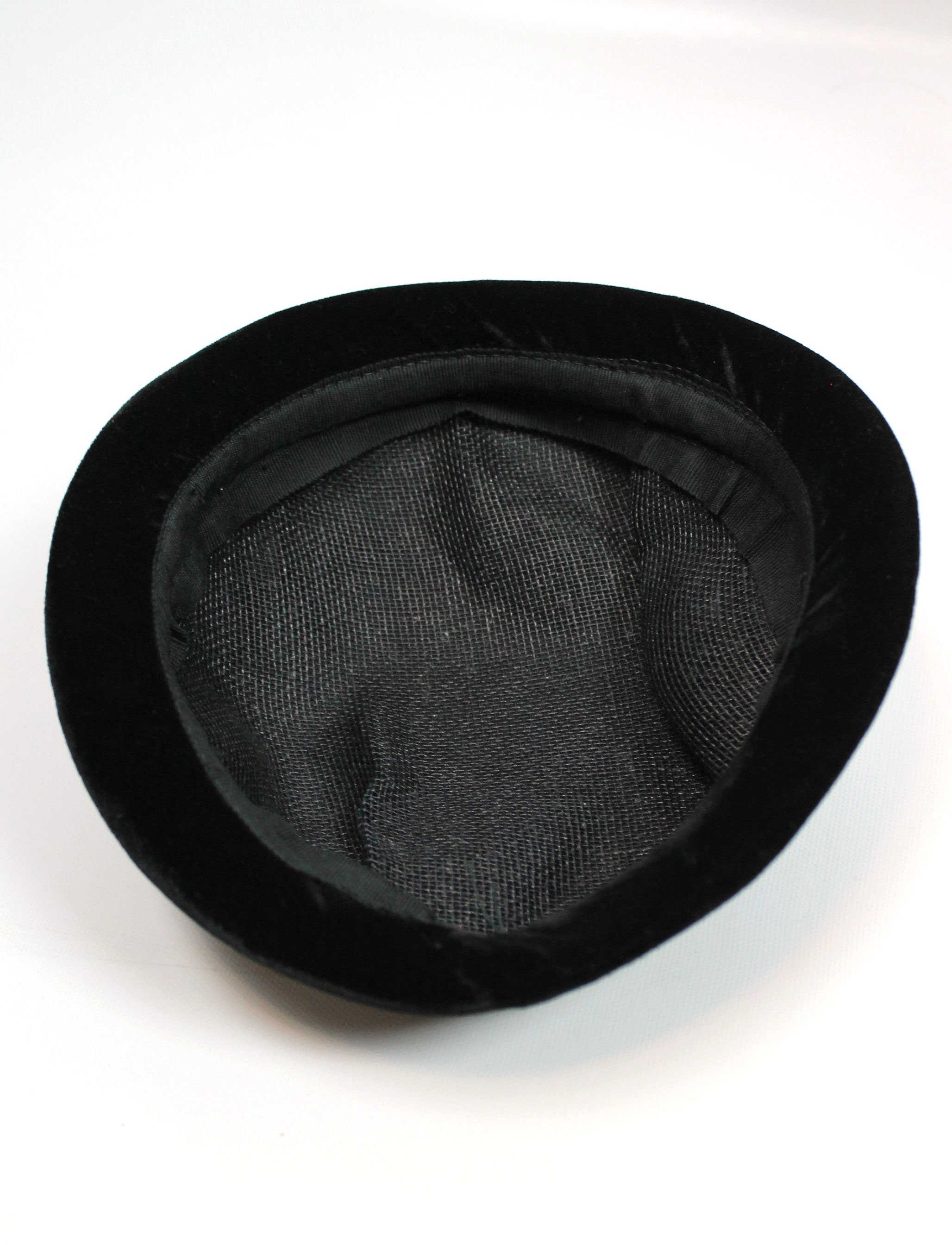 Favorette 1950s Vintage Black Velvet Pillbox Hat w/ Rhinestone Brooch & Netting Cocktail Pillbox 1950s Vintage Hats for Women for sale | eBay main image 2
