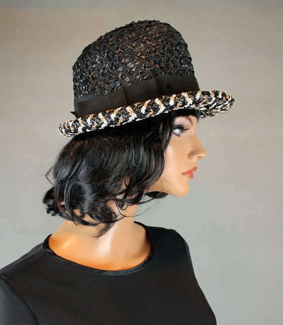 Raffia Bowler Hat S 6 3/4 Vintage 60s Black White… - image 3