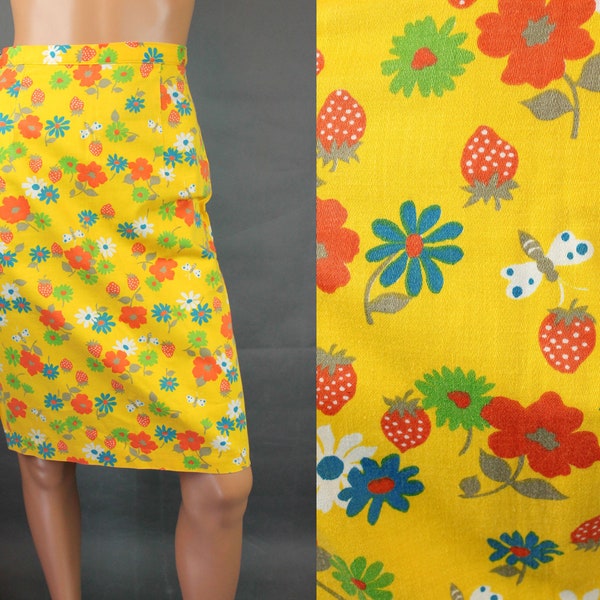 Vintage 70s Skirt XS Vintage Yellow Red Blue Floral Cotton Strawberry Honey Bee