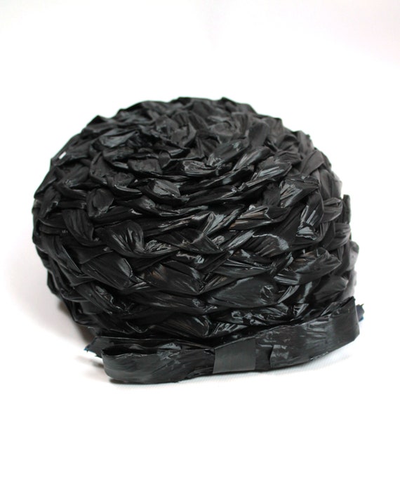 Vintage Pillbox Hat 50s Black Shiny Raffia Fascin… - image 4