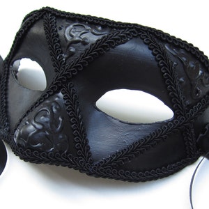 Black Masquerade Mask/Men&#39;s Mask/Men&#39;s Costume Mask/Venetian Mask/Men&#39;s Black Mask/Halloween Mask/Men&#39;s Costume/Simple Mask/Black Costume