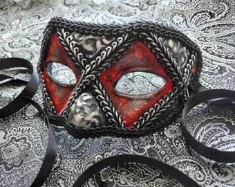 Crimson Knight Mask, Black and Red Men's Masquerade Mask, Men's Costume, Men's Masquerade Mask, Costume for Men, Party Mask, Venetian Mask