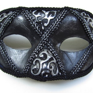 Black and Silver Mens Masquerade Mask, Men&#39;s Costumer Mask, Venetian Mask, Costume Mask for Men, Italian Mask, Black Men&#39;s Mask, Men Costume
