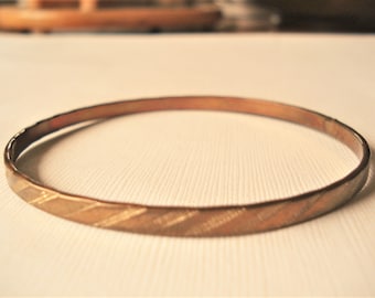 Vintage Engraved Brass/Copper Bangle Bracelet Slender Diagonal Etched Pattern Costume Jewelry