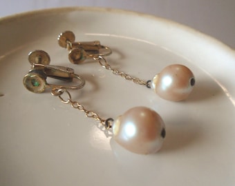 Vintage 1950s Gold-Tone Faux Pearl Drop Screw-Back Earrings