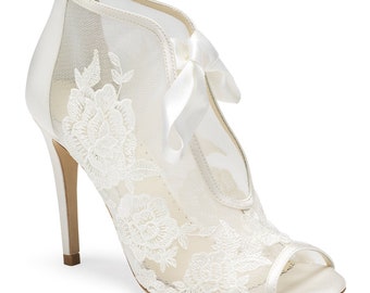 Ivory Ribbon Tie Lace Embroidered Bootie | Bella Belle Nikki