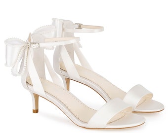 Open Toe Low Heel Sandals With Bow