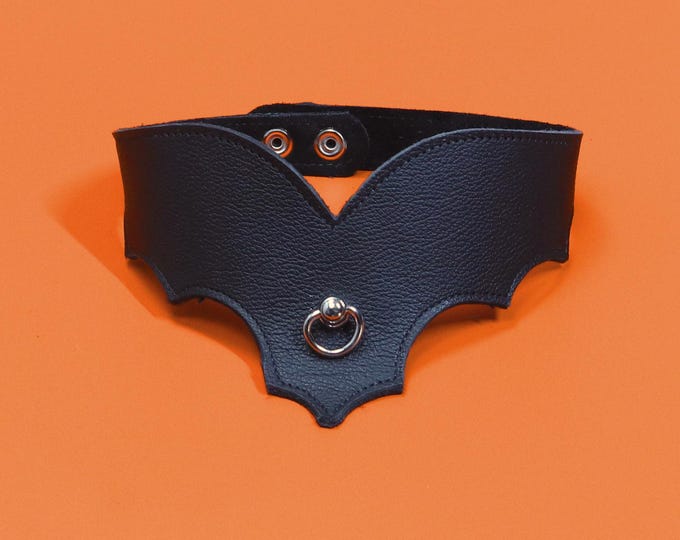 Bat Choker – Black Leather Gothic O-Ring Necklace, Suede Lined, Adjustable 12-18 Inch