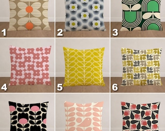 Op de afbeelding: Een collectie van negen vierkante sierkussens met diverse herhalende patronen, waaronder bloem-, blad- en vogelmotieven in kleurenpaletten van beige, oranje, grijs, groen, geel, roze, zwart en crème, elk genummerd van één tot en met negen.