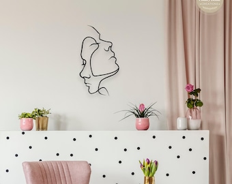 Modern Metal Female Line Art: Abstract Wall Decor