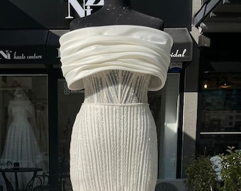 Elegant Lace Mermaid Wedding Dress: Open Back Bridal Gown