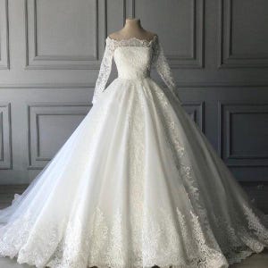 Pre-Order Custom Bridal Luxury Lace Princess Wedding Dress, Elegant Long Train Ball Gown, Beaded Bridal Couture, Romantic Lace Wedding Gown