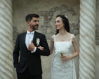 Romantic 3D Floral Appliqué Corset Wedding Dress: Handmade Bridal Gown
