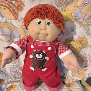 Lalka Cabbage Patch z 1986 r., kombinezon TeddyBear wykonany na zamówienie, fabryka IC
