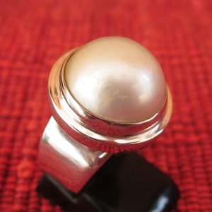 Elegant Bali Sterling Silver Mabe Pearl Ring / request your size / silver 925 / Balinese art Jewelry