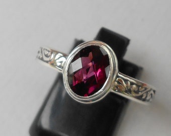 Balinese Sterling Silver Rhodolite Ring / silver 925 / request size / Bali Handmade Jewelry Granulation Art / (#571m)