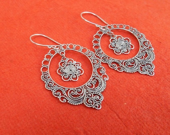 Bali Sterling Silver dangle Earrings / silver 925 / Balinese art of granulation handmade jewelry / 2.25 inch long / (#427m)
