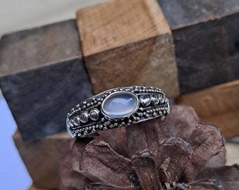 Sterling Silver genuine Moonstone gemstone Ring in Balinese technique / request your size / silver 925 / Bali Handmade Jewelry art / (#820m)