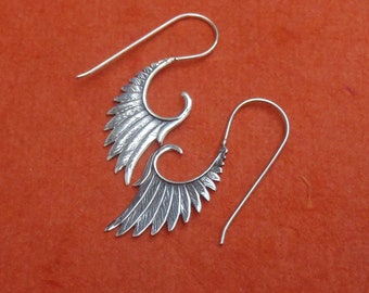 Balinese light Sterling Silver wing earrings  / Bali handmade art jewelry /  silver 925 / 1.50 inch / (#2306e)