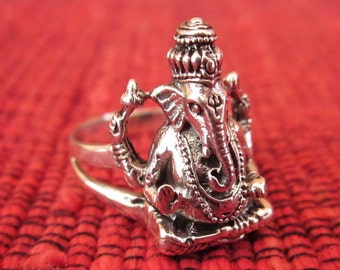 Balinese Sterling Silver Ganesha Ring /  silver 925  / Charm ring from Bali island / Ganesh amulet ring / (#22r)