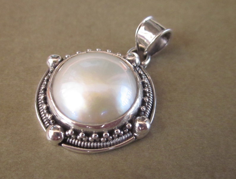 Balinese sterling Silver Pendant White Mabe Pearl silver 925 Bali granulation art jewelry #1pm