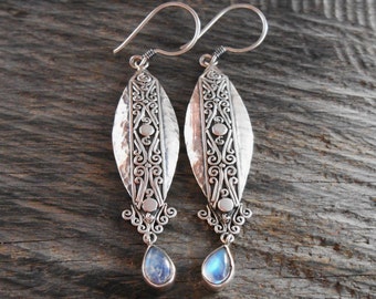 Balinese Sterling Silver moonstone dangle Earrings / 2.50 inch long / silver 925 / Balinese handmade art jewelry / N