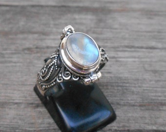 Bali sterling Silver Moonstone gemstone secret box hide ring  / silver 925 / Poison Ring  / request your size ! / (#199r)