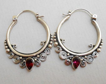 Balinese Hoop Sterling Silver garnet gemstones Earrings / 1.35 inch long / silver 925 / Bali handmade jewelry / (#220m) N2