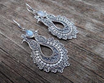 Solid Sterling silver Moonstone gemstones lotus dangle earrings / silver 925  / 2.25 inch long / beauty symbol / (#2585ko)