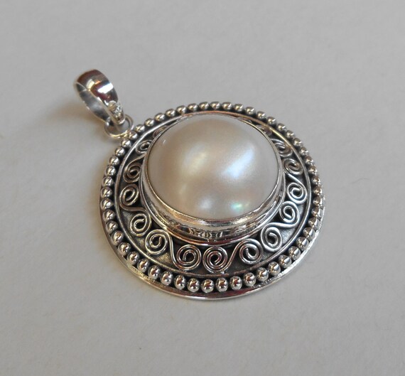 Balinese sterling Silver Pendant White Mabe Pearl silver 925 Bali granulation art jewelry #1pm