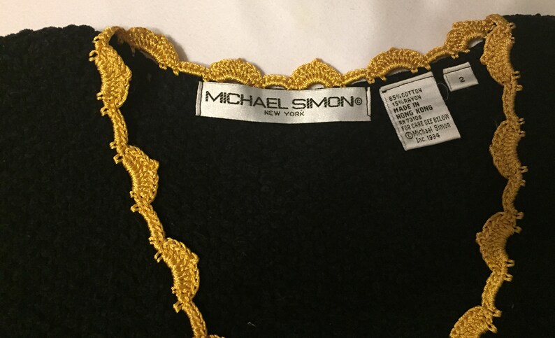 Cute Vintage Michael Simon Vest Black /& Gold Trim