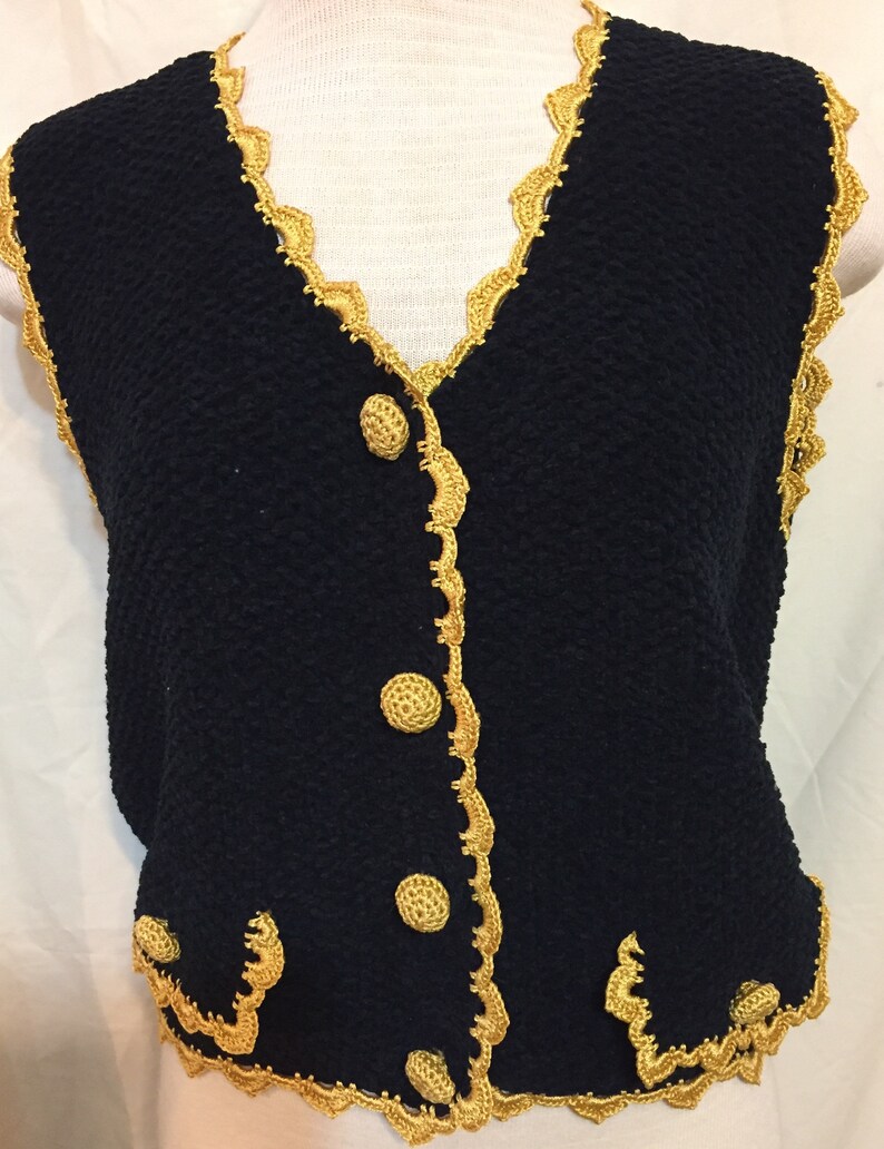 Cute Vintage Michael Simon Vest Black /& Gold Trim