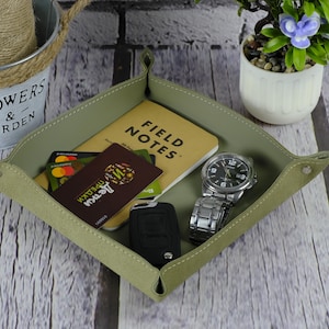 Custom Leather Valet Tray, Handmade Desk Organizer for Keys & Coins, Personalized Catchall Tray, Engraved Leather Gift, Men’s Tray Box