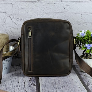 Bolso bandolera hecho a mano, cartera de piel auténtica, bolso de hombro compacto, bolso de hombre personalizado, monedero de piel grabada, bolso de trabajo personalizado, bolso de viaje
