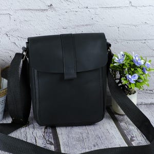 Bolso bandolera de cuero resistente hecho a mano para hombre, cartera vintage compacta, mini bolso personalizado, elegante bolso de viaje, bolso de diario