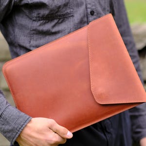 Custodia in pelle per MacBook 2024, custodia in pelle personalizzata per MacBook, custodia in pelle fatta a mano per tablet, custodia sottile in pelle per laptop Air 15