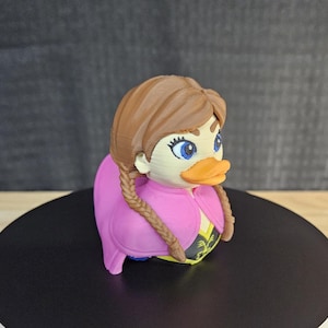 Anna Jeep Duck, Figurine for desk or Dashboard