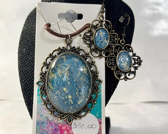 ネックレスペンダントとイヤリングセット - アクリルポアアート