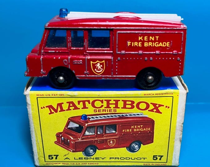Vintage Matchbox Lesney No 57c Land Rover Fire Engine 1966 with Original Box