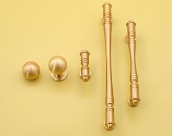 Poignées géorgiennes en laiton : poignées d'armoires de cuisine et de commode en or brossé