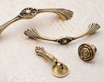 Curved Antique Brass Forged Cabinet Pulls, Soild Brass Decorative Knobs And Pulls, Rococo Handles, Art Nouveau Pulls, Brass Cabinet Hardware