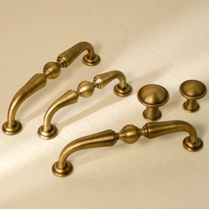 Antique Brass Pulls for Dressers & Cabinets: Antique Gold Cabinet Hardware