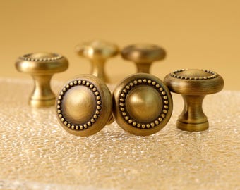 Classic Antique Brass Cabinet Knobs: VintageDresser Drawer Knobs