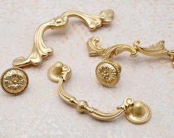 French Provincial Curved Brass Cabinet Pulls, Soild Brass Decorative Handles, Rococo Handles, Art Nouveau Pull, French Chic Cabinet Hardware